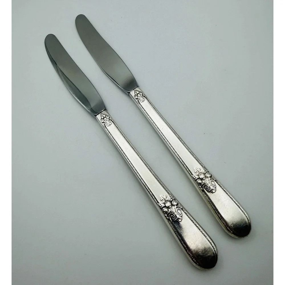 Pair (2) 1847 Rogers Bros ADORATION Silverplate Grille Knives 8.75
